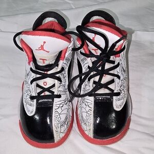 NIKE Air Jordan Dub Zero Retro Size 8c white,red, and black.